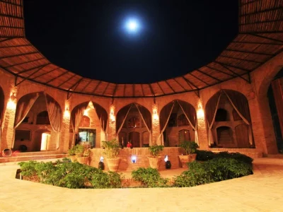۳. کاروانسرای زین‌الدین