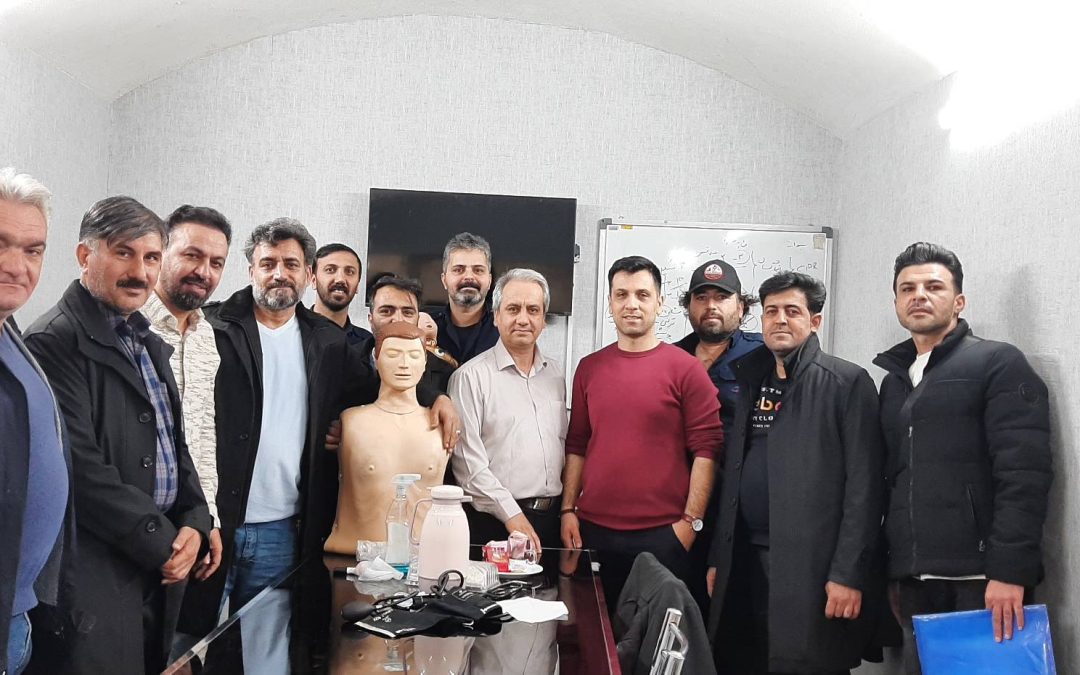 دوره کمک های اولیه با حضور کارکنان مهتاب سیرجم برگزار شد